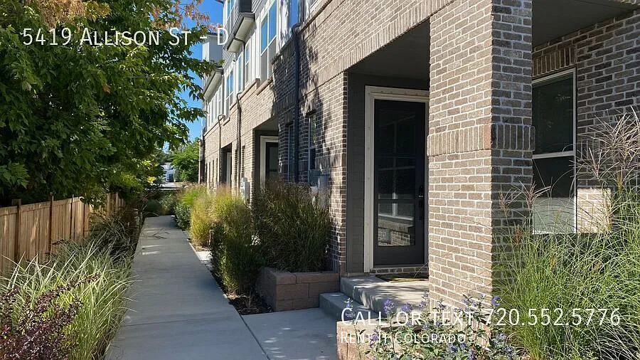 Building Photo - 5419 Allison St #D