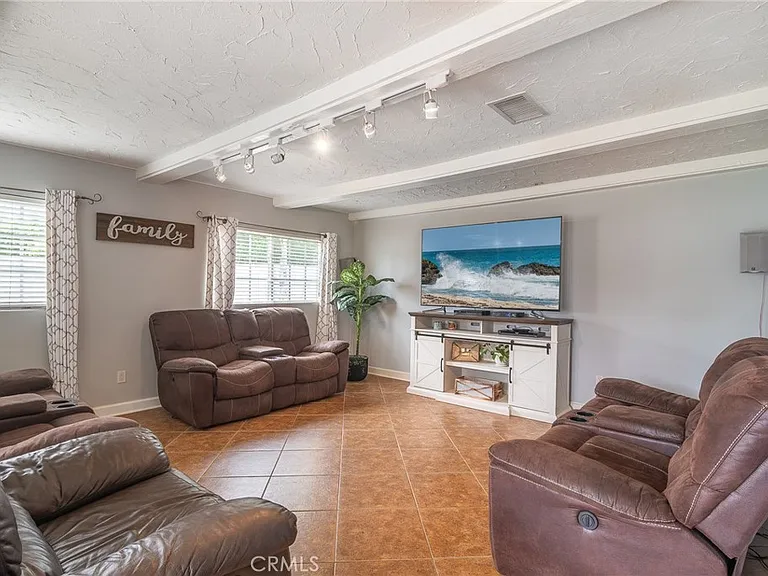 11673 Iris Ave — Photo 8