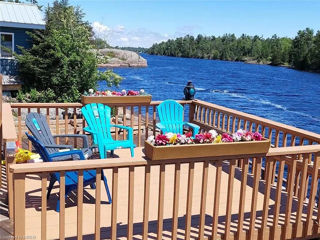 2020 Riverside Dr, Parry Sound, Centre Part, ON P0G 1B0