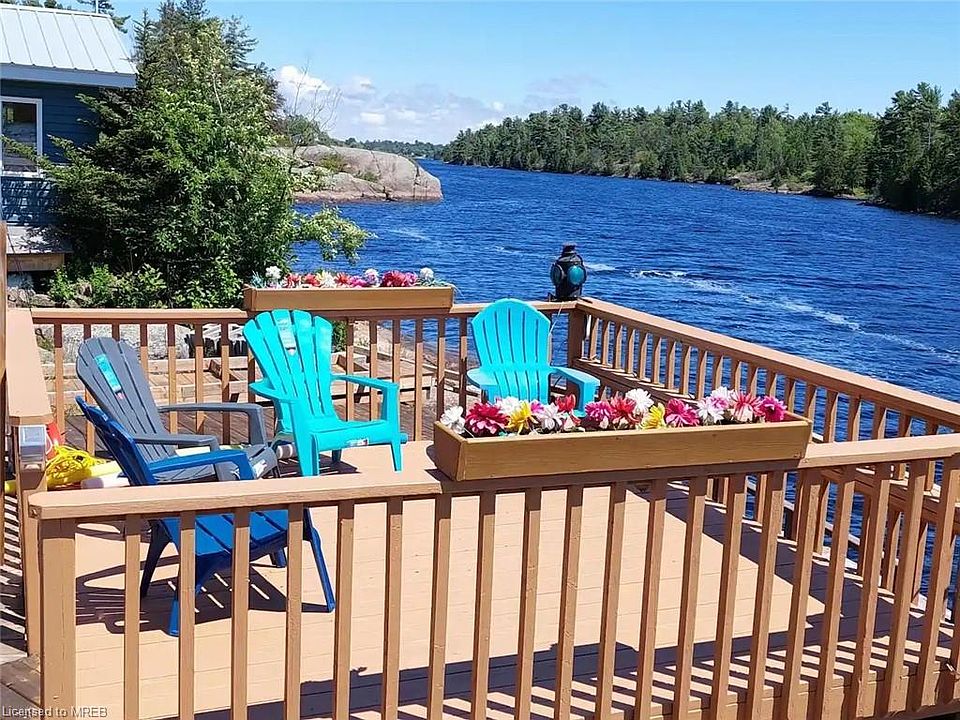 2020 Riverside Dr, Parry Sound, Centre Part, ON P0G 1B0