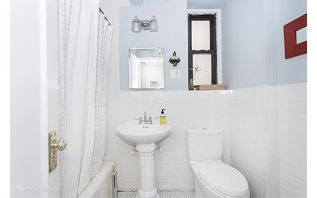 Sold by Douglas Elliman | media 7