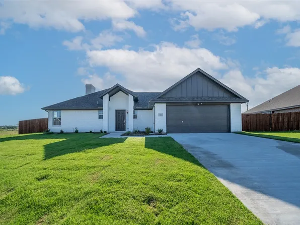 317 Pennington Rd, Nevada, TX 75173