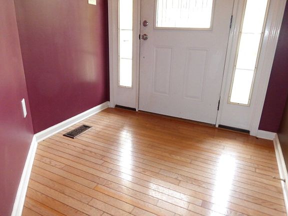 5th image of 219 Winding Creek Dr
