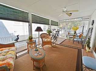 16 Columbia Ave, Ocean View, DE 19971