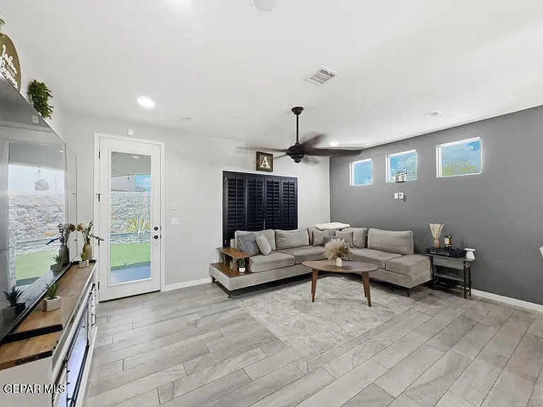 13655 Stonor Ct — Photo 10