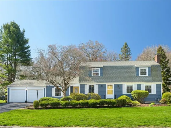 17 Broadview Dr, Barrington, RI 02806