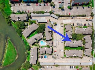 3220 69th St APT D7, Galveston, TX 77551
