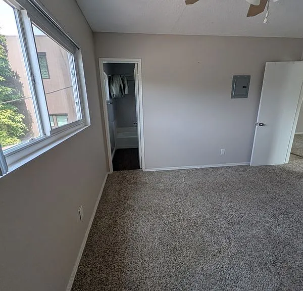 2000 Carnegie Ln #B — Photo 10