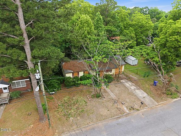 2nd image of 402 Abel St