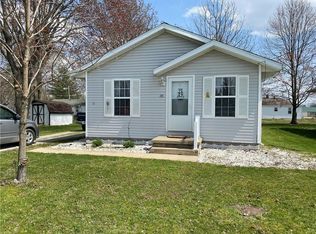 401 N 10th St, Altamont, IL 62411