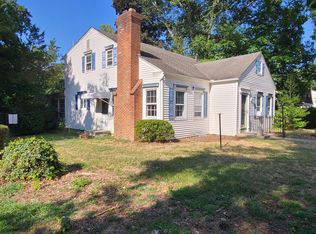 18 Swan Lake Park, Freehold, NJ 07728