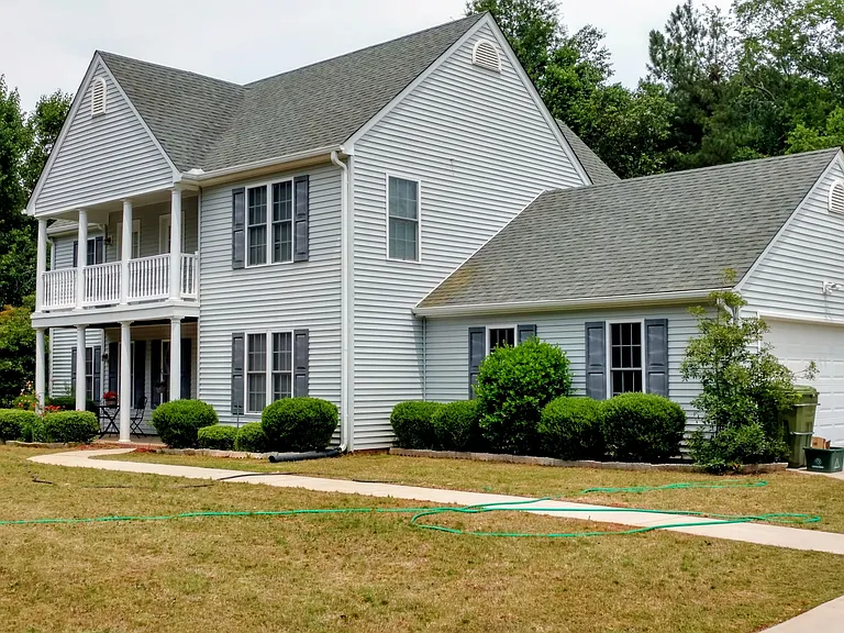 303 Berkeley Dr — Photo 3