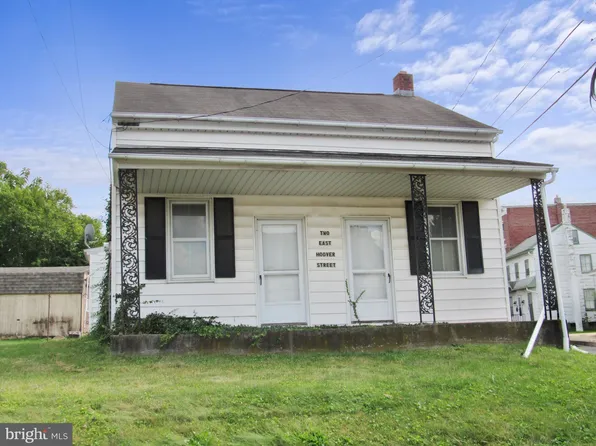 2 E Hoover St, Mountville, PA 17554