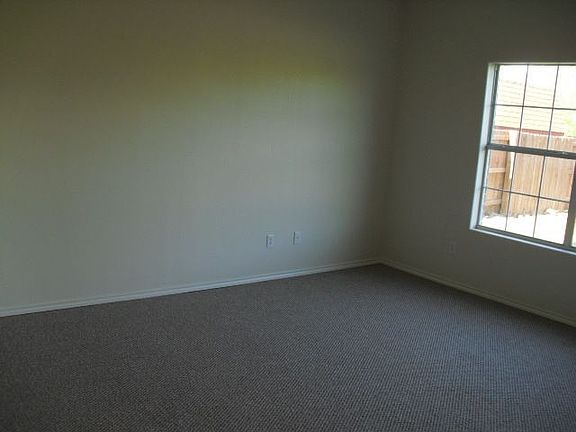 5th image of 4819 N 47th Ln
