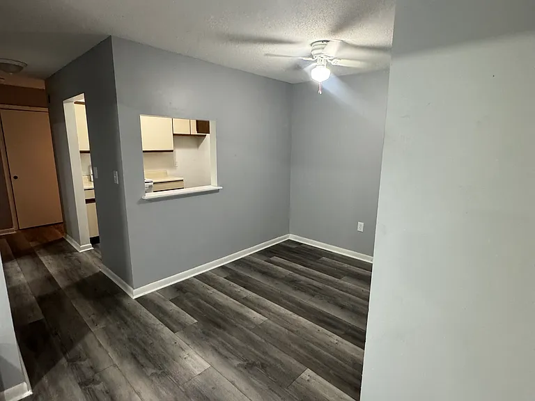 Dining Area (Middle Unit)