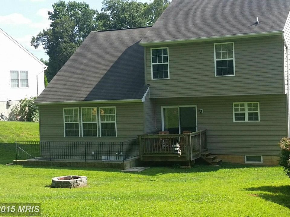 Exterior (Rear)