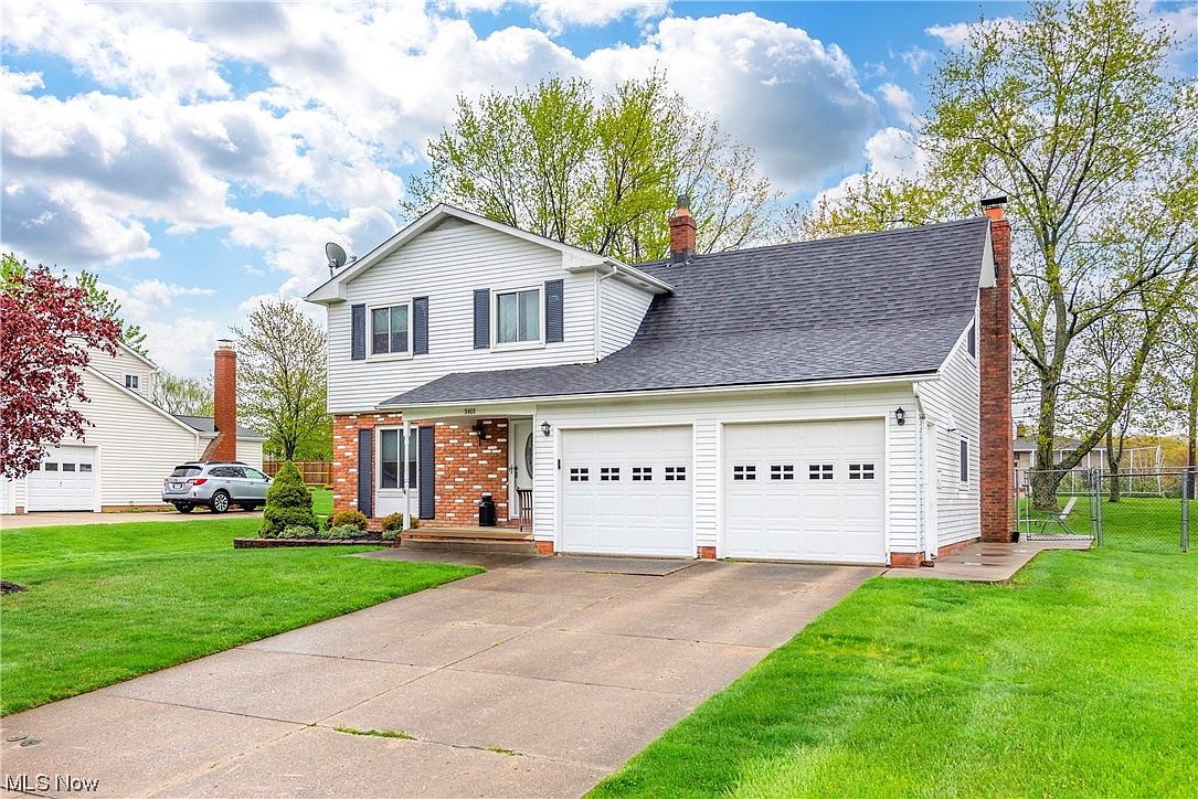 5401 Woodbury Hills Dr, Parma, OH 44134 Zillow
