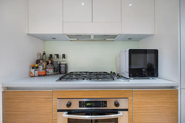 Rented by NestApple, Inc. | media 18