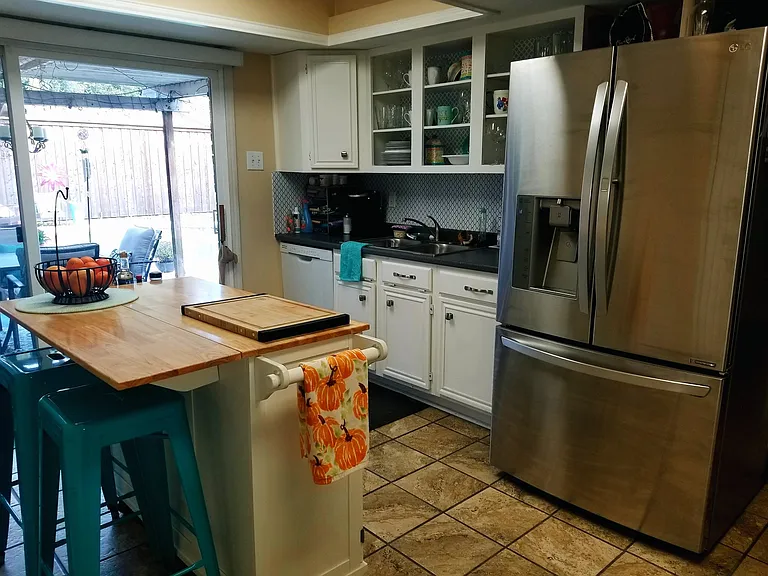 1405 Wind Cave Cir — Photo 1
