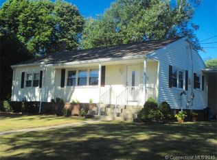 16 Tiffany Ave, Waterford, CT 06385