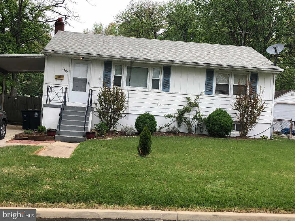 9302 4th St photo 1