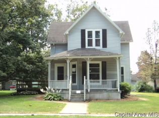 220 W North St, Knoxville, IL