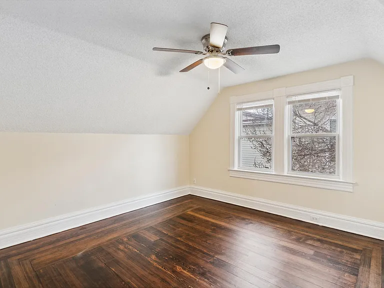 1023 N Weber St — Photo 11