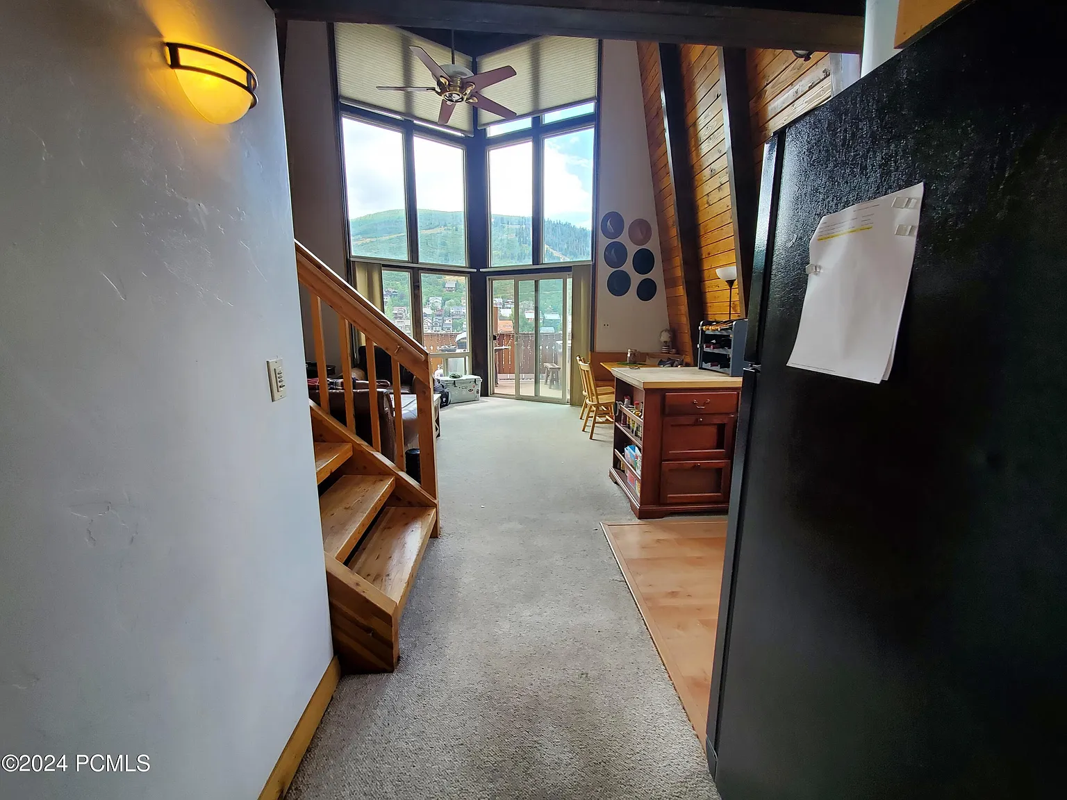 3 bed, 1.5 bath, 1869 sqft, $4,300 — Photo 3