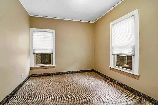 710 N Lee St — Photo 11