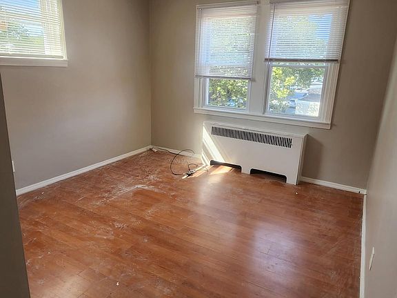 4th image of 557 E Comly St Floor 2