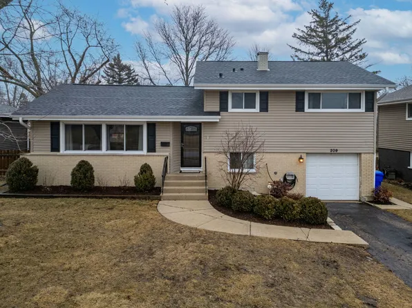 209 S Hazelton Ave, Wheaton, IL 60187