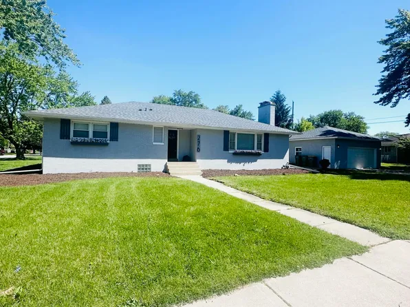 276 W 68th Pl, Merrillville, IN 46410