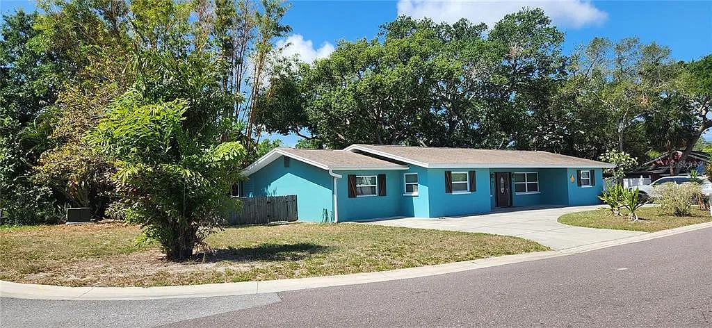 3 bed, 2.0 bath, 1200 sqft, $2,450 — Photo 1