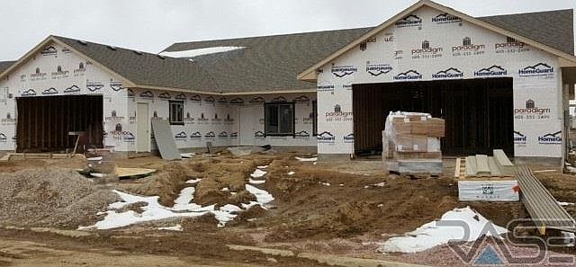 1st image of 3812 E Brewster St