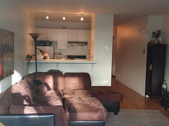5th image of 1223 Kearny St APT 1