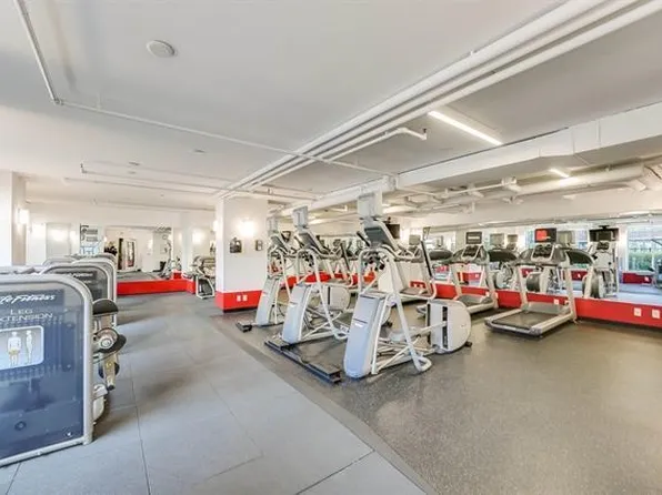 1100 Maxwell Lane image 9 of 11