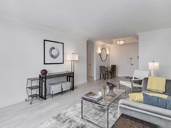 3rd image of 301 E 79th St Penthouse P
