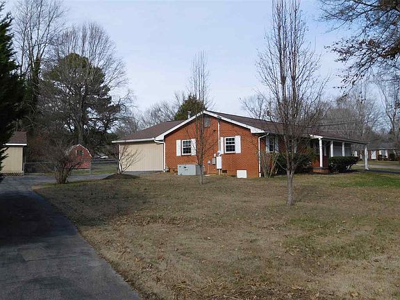 3rd image of 8017 Luscombe Dr