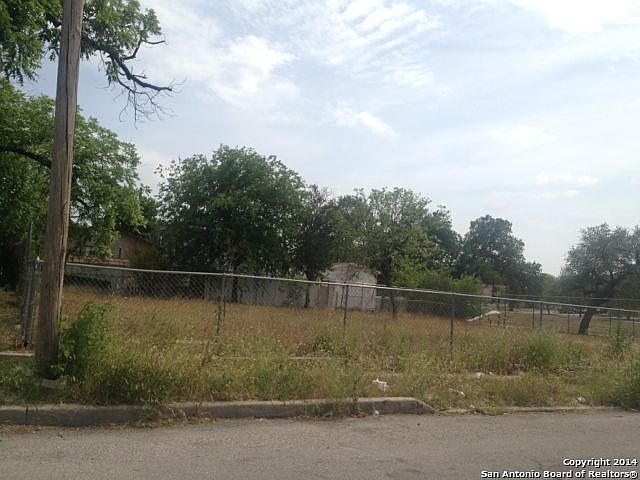 1st image of 2426 Vera Cruz St
