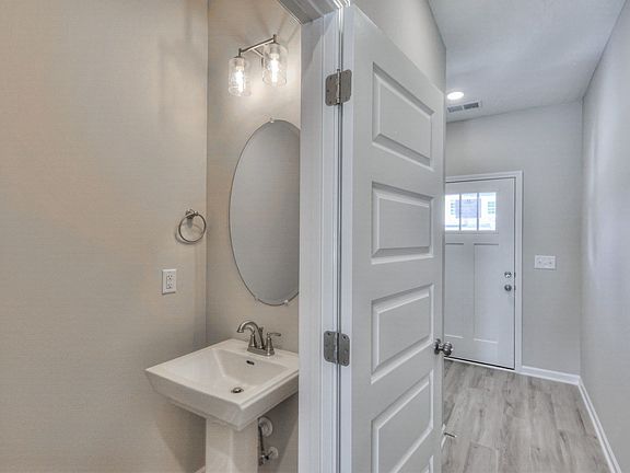 4th image of 26 Hardwood Rd