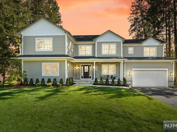 134 Chestnut St, Ramsey, NJ 07446