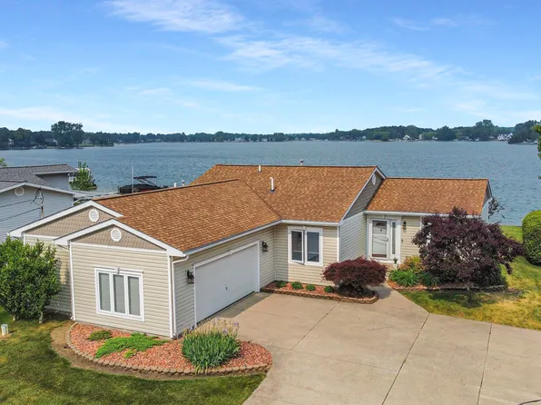 139 Castlewood Dr, Brooklyn, MI 49230