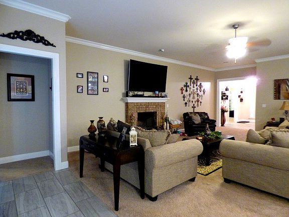 3rd image of 6717 Cowboy Dr
