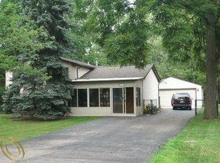 2180 Snellbrook Rd, Auburn Hills, MI 48326