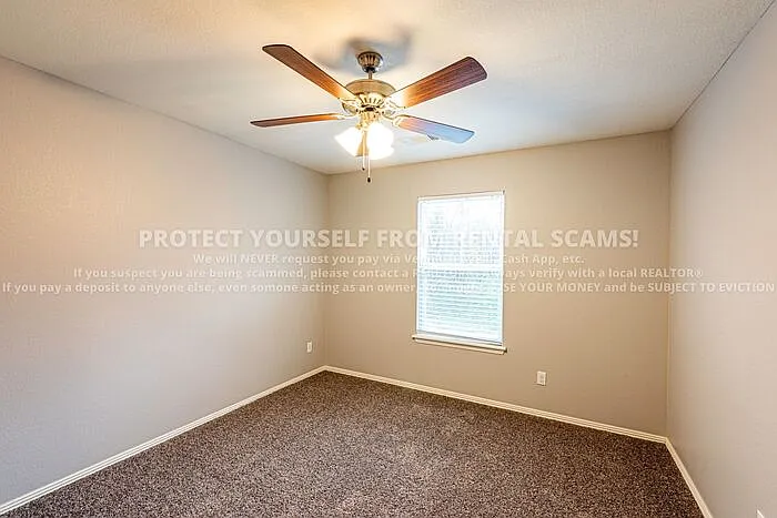 1374 N Corsica Dr — Photo 13