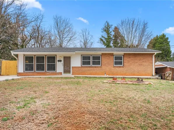 1208 Guest St, Greensboro, NC 27405