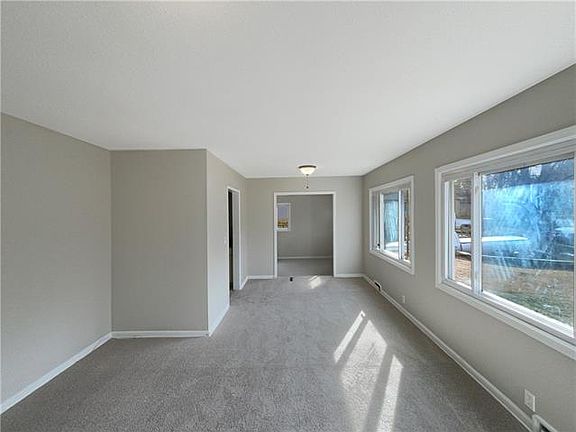 5th image of 6615 Flora Ave