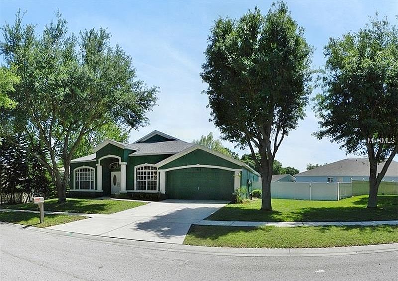 1st image of 418 Country Vineyard Dr