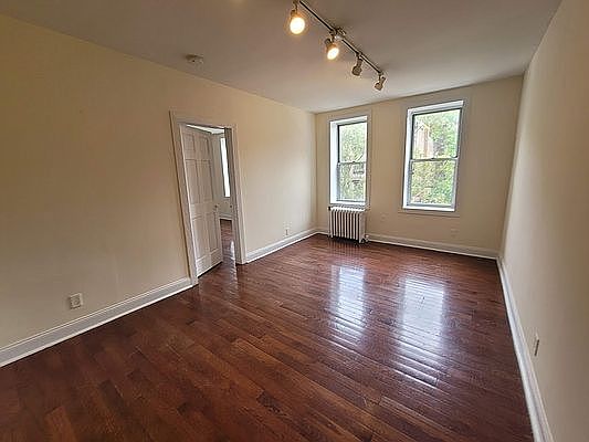 1st image of 402 W 44th St Unit 4-A
