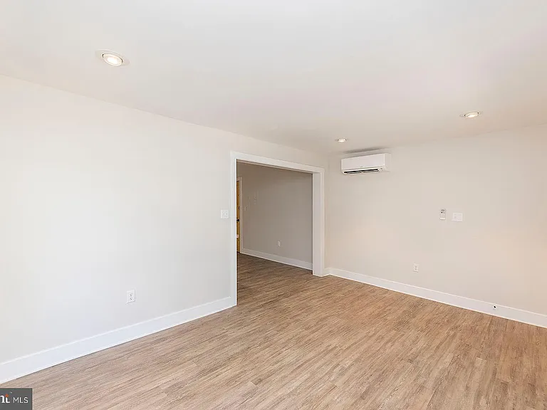 550 N Loudoun St #1 — Photo 9